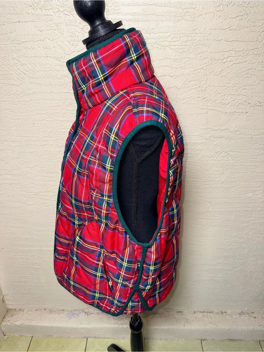 BiBi Red Tartan Plaid Quilted Puffer Vest Womens M Holiday Preppy Cabincore Cozy